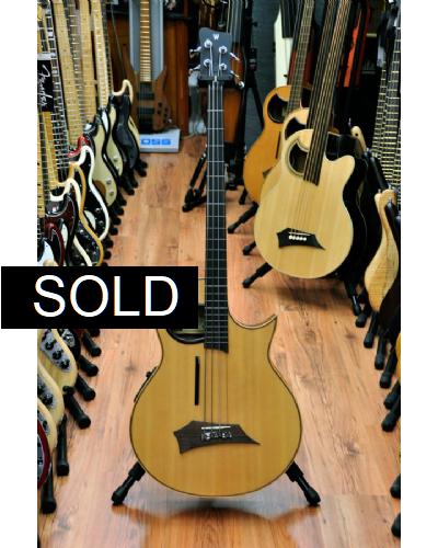 Warwick Alien 4 Fretless 2